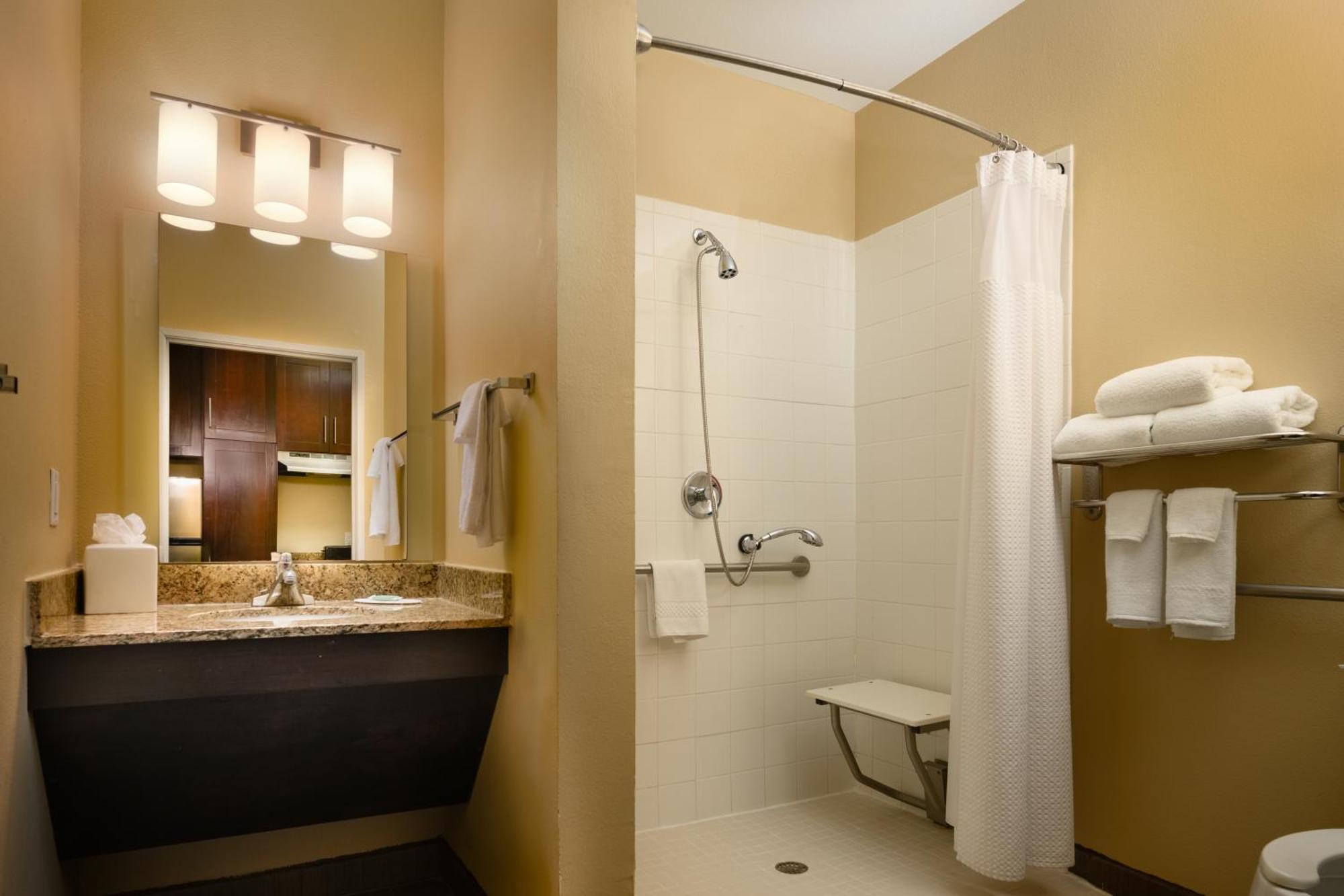 Towneplace Suites By Marriott Houston Galleria Area Exterior photo